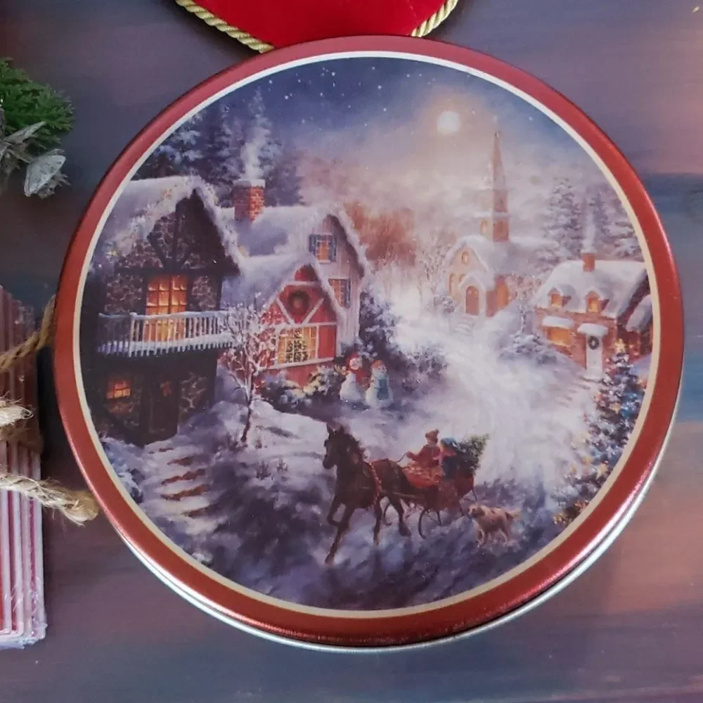 Lot of 6 Christmas Items